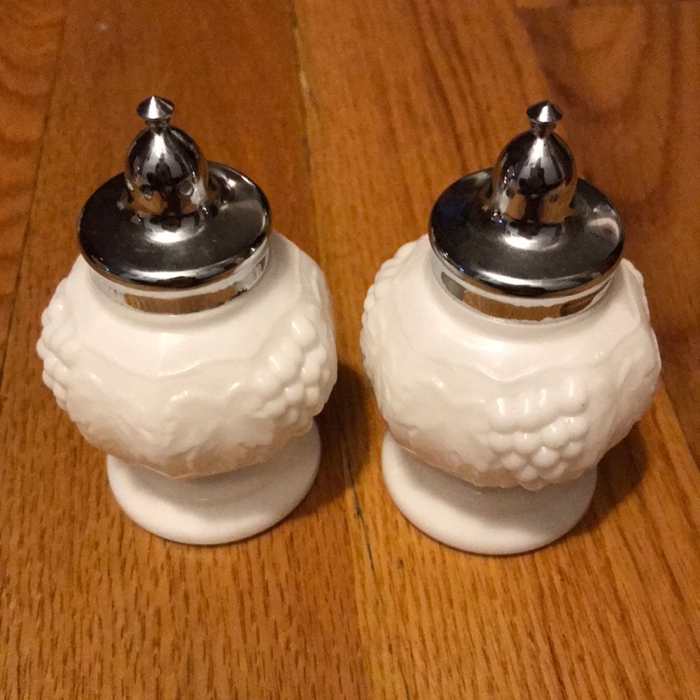 Vintage Westmoreland Milk glass salt and pepper shakers